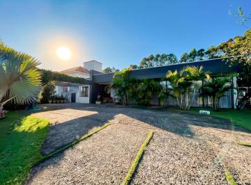 Casa · 288m² · 3 Quartos · 4 Vagas · Linda Residência com 3 amplas suítes no Terra Ville.