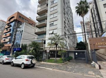 Apartamento · 102m² · 3 Quartos · 1 Vaga · 3 dormitorios com 100 metros - 2 sacadas e 1 vaga de garagem no Menino Deus por 650 MIL