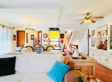 Casa · 400m² · 3 Quartos · 4 Vagas · Casa à venda no Bairro Tristeza com 446 m², 3 quartos e 4 vagas