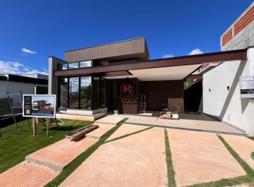 Casa · 323m² · 3 Quartos · Casa à venda - em Loteamento Residencial Fazenda Casa Grande