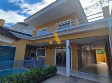 Casa · 300m² · 3 Quartos · 3 Vagas · Venda e Aluguel de Casa em Condomínio com 3 quarto(s), 1 suíte(s), 300 m², por aluguel de R$ 7.5 mil