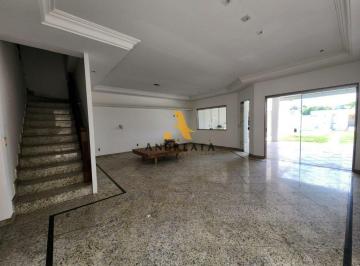Casa · 350m² · 4 Quartos · 3 Vagas · Venda de Casa em Condomínio com 4 quarto(s), 4 suíte(s), 350 m², por R$ 2.6 milhões, no condomínio R