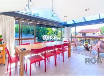Casa · 380m² · 4 Quartos · 3 Vagas · Casa de 380m², bairro Guarujá