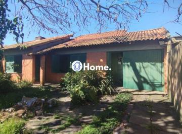 Casa · 257m² · 3 Quartos · 3 Vagas · Casa com 4 quartos e 257m² à venda em Guarujá, Porto Alegre.