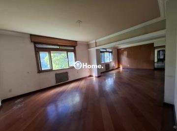Apartamento · 183m² · 3 Quartos · 1 Vaga · Apartamento de 4 dormitórios, 1 vaga, elevador no bairro Independência