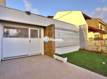 Casa · 295m² · 5 Quartos · 5 Vagas · Casa com Edícula nos fundos, total de 5 dormitórios no Bairro gloria.