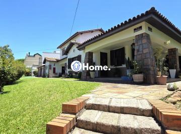 Casa · 277m² · 4 Quartos · 3 Vagas · Belíssima casa de esquina, em estilo colonial com 277m2 de área privativa, terre