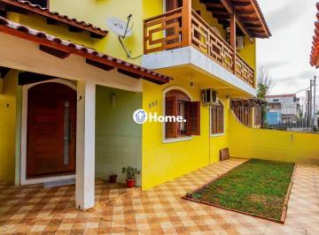 Casa · 210m² · 5 Quartos · 2 Vagas · Casa com 5 quartos, 2 vagas e pátio, no Bairro Sarandí