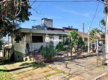 Casa · 200m² · 3 Quartos · 1 Vaga · Casa de 3 dormitórios no bairro Bom Jesus