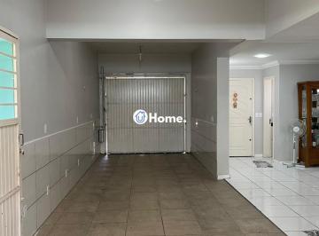 Casa de 4 quartos, Porto Alegre · Residência com 4 Dormitório(s) Bairro Vila Nova