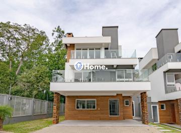 Casa · 300m² · 3 Quartos · 4 Vagas · Viva o Privilégio de Ter o Guaíba como Quintal