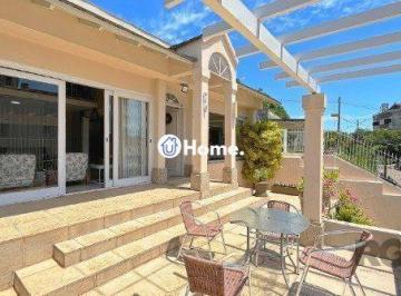 Casa · 360m² · 5 Quartos · 2 Vagas · MAGNÍFICA CASA EM LOCALIZAÇÃO PRIVILEGIADA - TRANQUILIDADE E CONFORTO
