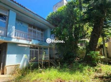 Casa · 200m² · 3 Quartos · 4 Vagas · Sobrado no bairro Petrópolis com 200m² e terreno com 733m²