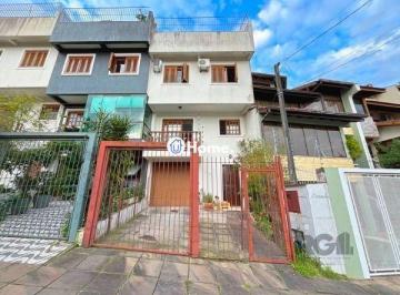 .jpg+2025-03-04 · Casa em Porto Alegre, no bairro Ipanema, com 3 dormitório(s), e 3 banheiros, à v