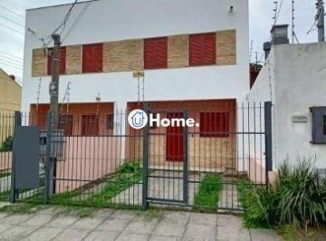 .jpg+2025-03-05 · Casa para Venda - 75m², 3 dormitórios, 2 vagas - Guarujá