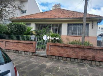 Casa · 320m² · Casa de 5vquartos e 3 vagas de garagem no bairro Santana em Porto Alegre