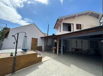 fe754230aa195ebafc9c51a99062e0a0719083e5 · Casa com 4 quartos no Balneário do Estreito, em Florianópolis/SC.