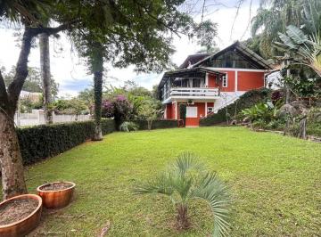2b11f3cfb83b80ba282a48e5ed6edc33784fc8fc · Casa na Praia da Daniela com 6 quartos - Florianópolis/SC.