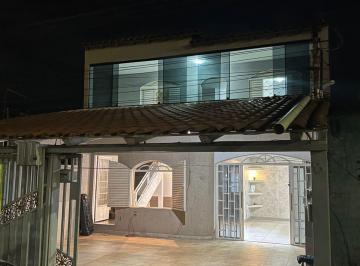 Casa · 200m² · 4 Quartos · 3 Vagas · Casa em Samambaia Sul  -  Brasília