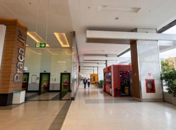 Comercial , Brasília · Sala de 70m² no Shopping Conjunto Nacional