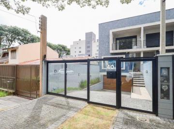 Casa de 3 quartos, Curitiba · Ótimo sobrado ao lado do parque Bacacheri, espaço, conforto, pratico e boa localização.