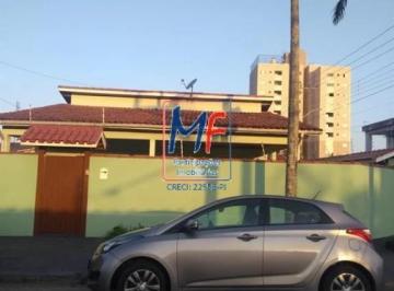 Casa · 189m² · 3 Quartos · Casa à venda em Caraguatatuba/SP, com 3 quartos (2 suítes), sala, cozinha, churrasqueira, piscina, 3