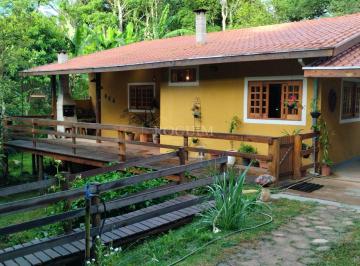 Rural · 182m² · 2 Quartos · 2 Vagas · Chácara com 2 lagos Porteira fechada Água de mina Pomar Deck vista p mata 3 qtos