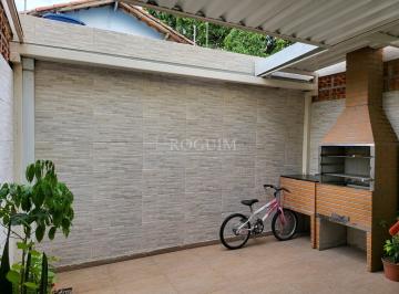 Casa · 69m² · 2 Quartos · 2 Vagas · Sobrado 69m  condomínio-2 dormitórios-Área Gourmet-Churrasqueira-Garagem coberta