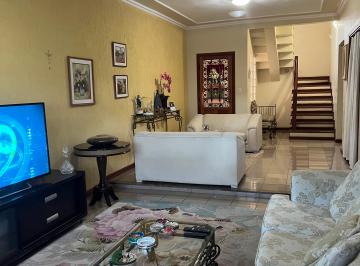 Casa de 3 quartos, Valinhos · Sobrado na portaria