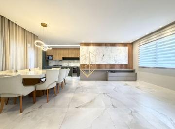 Casa de 3 quartos, Curitiba · Sobrado triplex com 3 suítes e 3 vagas no Bom Retiro