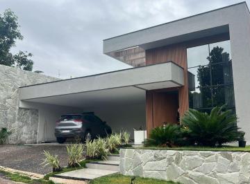 Casa de 4 quartos, Águas Claras · Casa com 4 suítes e 280m² em frente a Águas Claras, na Vereda da Cruz - Arniqueiras
