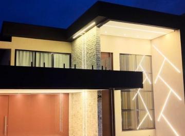 Casa de 4 quartos, Águas Claras · Sobrado com 4 quartos e 166m² em Arniqueiras