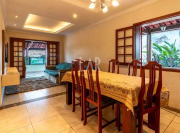 Casa · 210m² · 5 Quartos · 3 Vagas · Casa à venda, 5 quartos, 2 suítes, 3 vagas, Sagrada Família - Belo Horizonte/MG