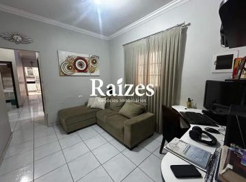 Casa · 210m² · 3 Quartos · 2 Vagas · Casa à venda em Uberlândia (Santa Rosa - setor Norte) – 3 dormitórios, 2 suítes, varanda gourmet