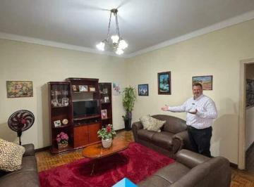 Casa · 209m² · 3 Quartos · 2 Vagas · Casa á venda no Jardim Piratininga