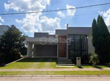 Casa · 304m² · 3 Quartos · 4 Vagas · Casa á venda, três suítes, piscina aquecida e muito espaço externo no Condomínio Campo de Toscana em