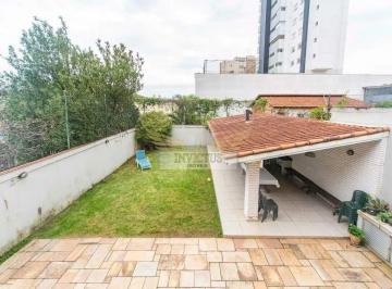 Casa · 418m² · 3 Quartos · 8 Vagas · Sobrado com 3 Quartos à Venda, 418m² - Campestre, Santo André/SP.