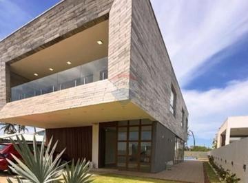 Casa · 274m² · 6 Quartos · 6 Vagas · "Luxo e Conforto em Porto de Sauípe: Casa 5 Suítes"