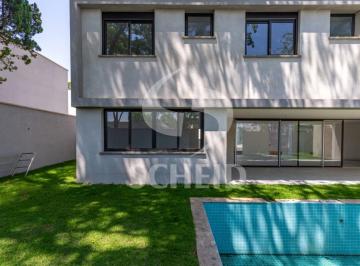 Casa · 719m² · 4 Quartos · 4 Vagas · Casa em condomínio para venda com 4 quartos, sendo 4 suítes , 719m²