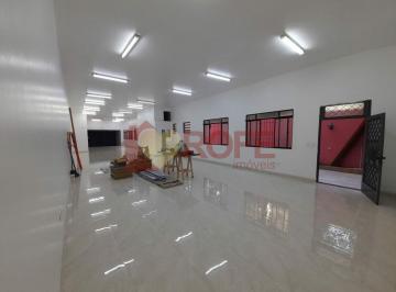 Comercial · 228m² · 3 Quartos · Grande Oportunidade Comercial: 228m² na Rua Pedro de Toledo com Ótima Logística