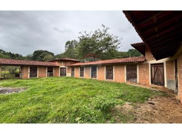 Rural · 30000m² · Propriedade Rural com Haras Estruturado | 30.000 m² - Água Comprida