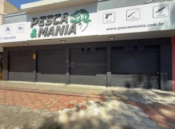 Comercial · 560m² · Ótimo Barracão