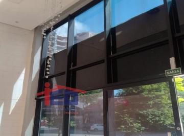 l7817a.jpg · Comercial - Centro