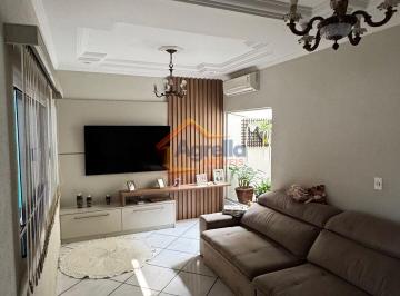Casa · 180m² · 3 Quartos · 3 Vagas · CASA COM PLANEJADOS À VENDA NO JARDIM IPÊ II - MOGI GUAÇU/SP