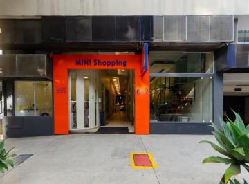 Comercial · 8m² · 1 Quarto · Loja em galeria na Rua Barão de Tefé, N. 39 - Box 4 • 8 m²
