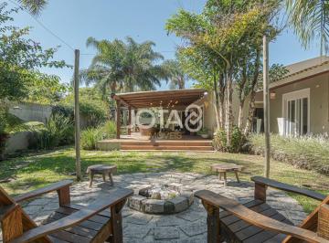 Casa · 334m² · 3 Quartos · 6 Vagas · Casa à venda - no Atuba