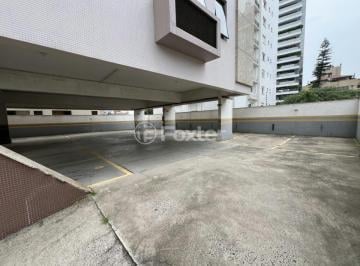 IMG_0177.jpg · Box / Garagem, 336 m², em Petrópolis