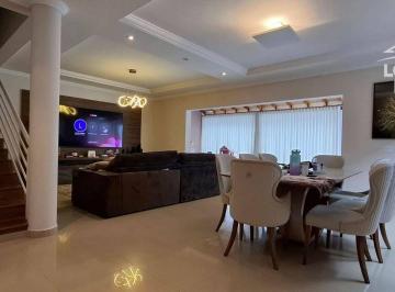 75eeea51e8d58dbaa33949d5db8090416443045c · Sobrado Completo com 4 Suítes, Energia Solar e Excelente Localização