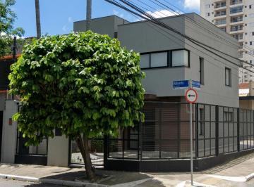 Comercial · 220m² · 3 Vagas · Casa comercial na Rua Baluarte, N. 365 • 220 m²