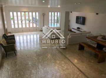 Foto 01 · Residência de Alto Padrão no Jardim Leonor: 4 Quartos, 4 Suítes, Piscina e Churrasqueira! Venha Conf